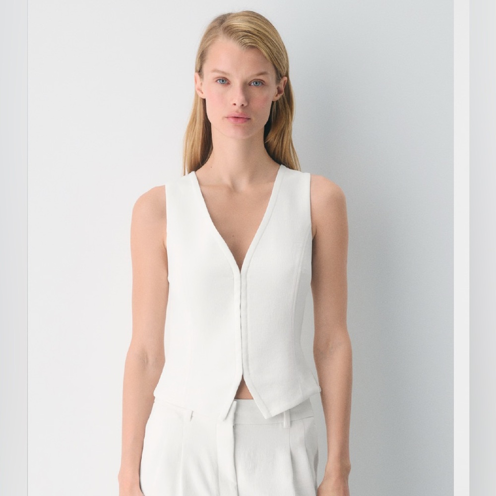 NWT Aritzia Wilfred Attire Vest - Crepette Light Birch